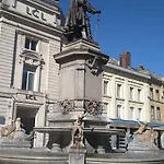 Meuse - Train Station 5 Mins Away - Hyper Center - Apartment *